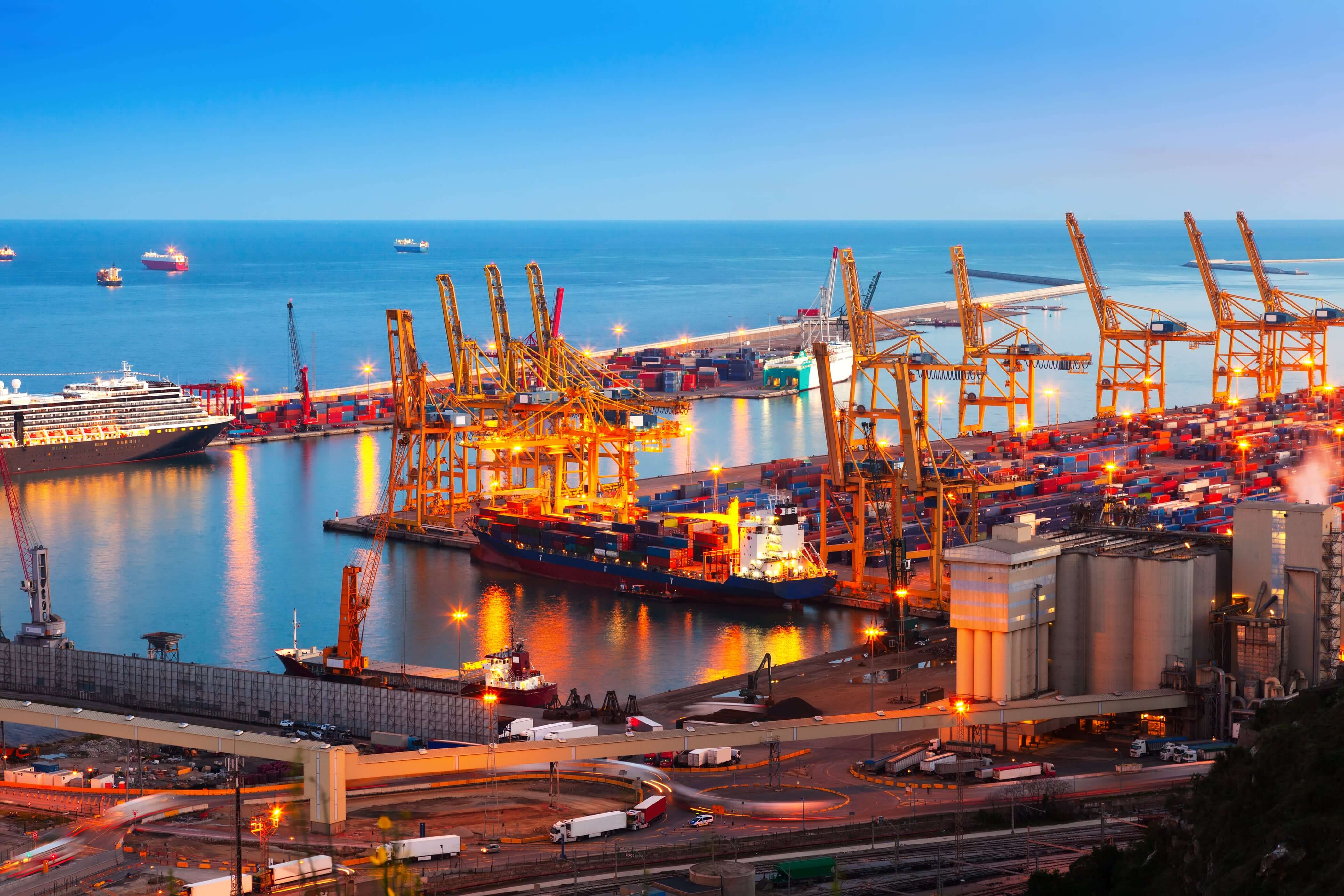 Import & Export Opportunities in the UAE :